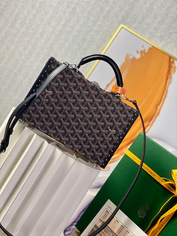 MC-Goyard-008