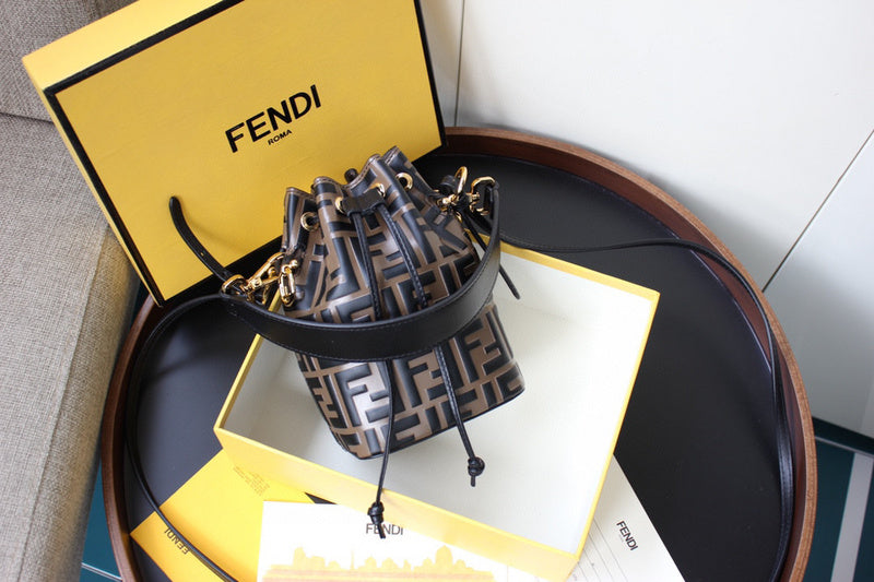 MC-FENDI-031