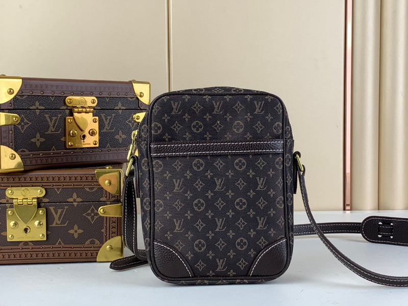 MC-LV-Bags-047