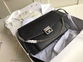 MC-GIVENCHY-008