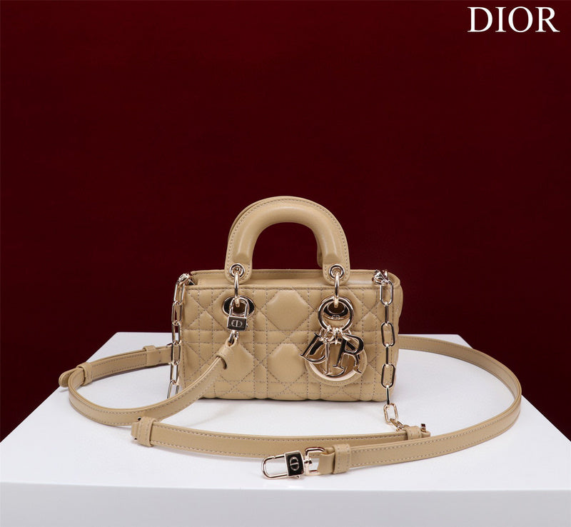 MC-Christian Dior-039