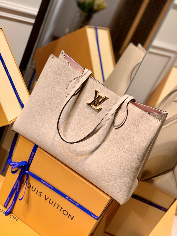 MC-LV-Bags-055