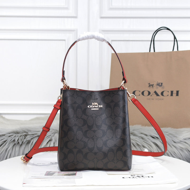 MC-Coach-003