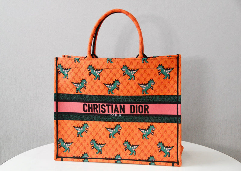 MC-Christian Dior-060