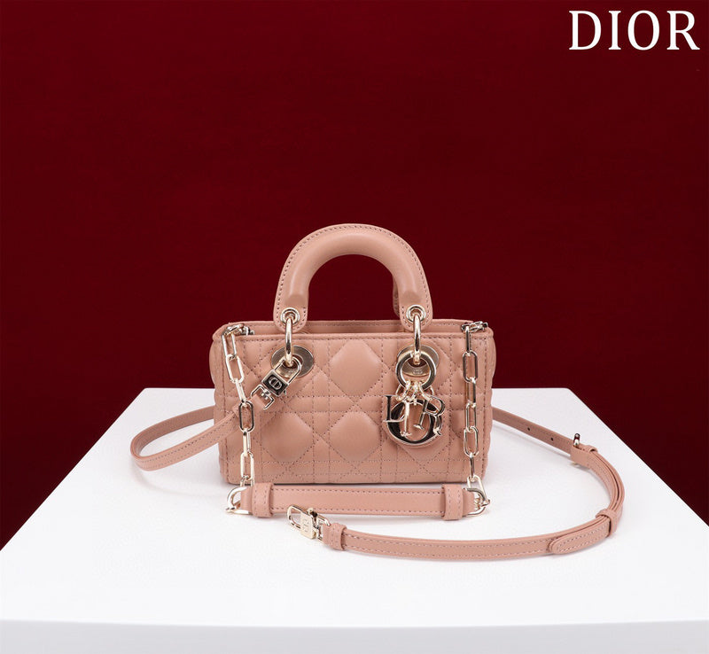 MC-Christian Dior-061
