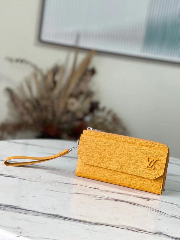MC-LV-Bags-080