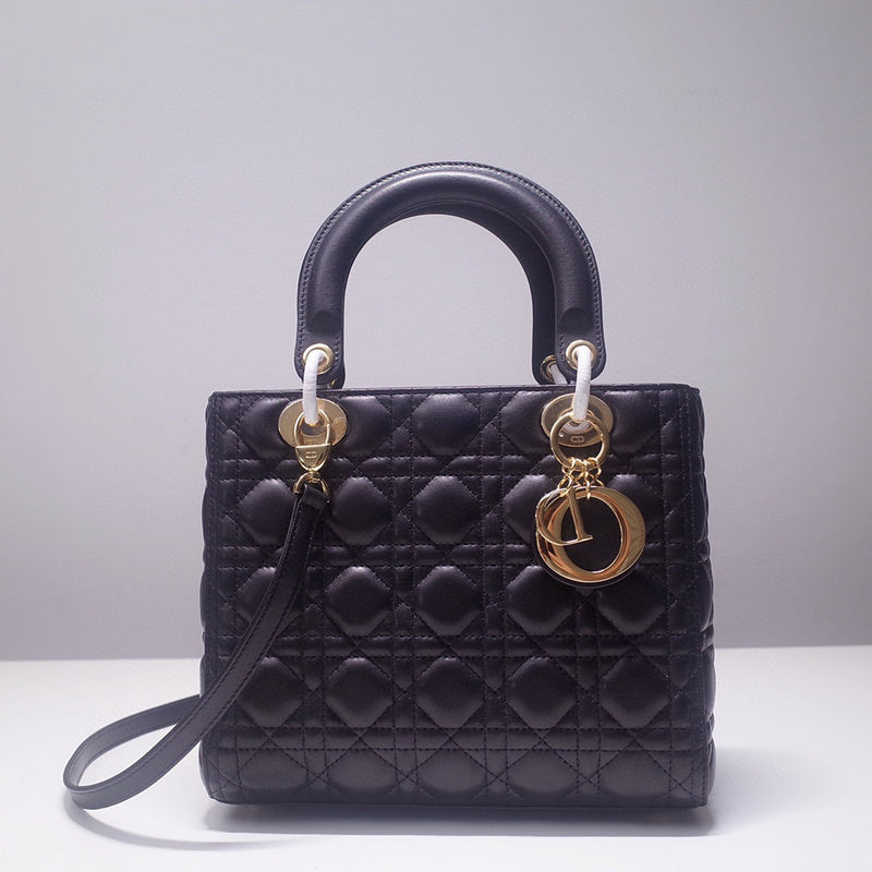 MC-Christian Dior-073