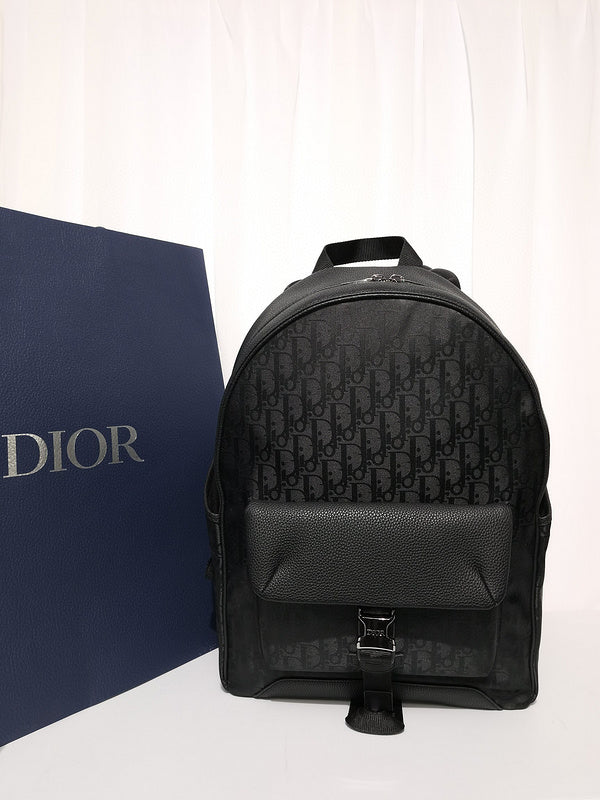 MC-Christian Dior-099