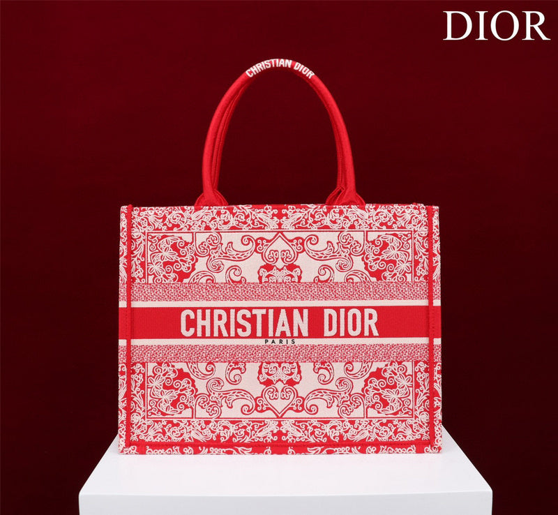 MC-Christian Dior-111