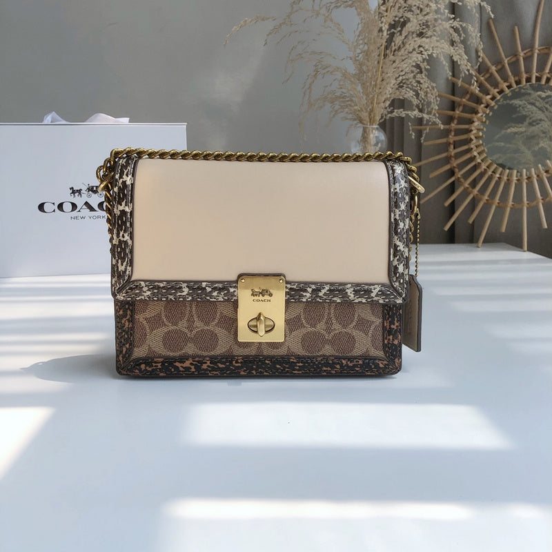 MC-Coach-010
