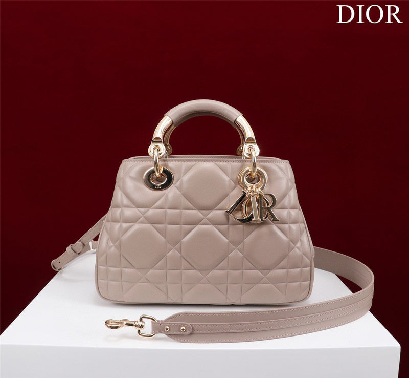 MC-Christian Dior-134