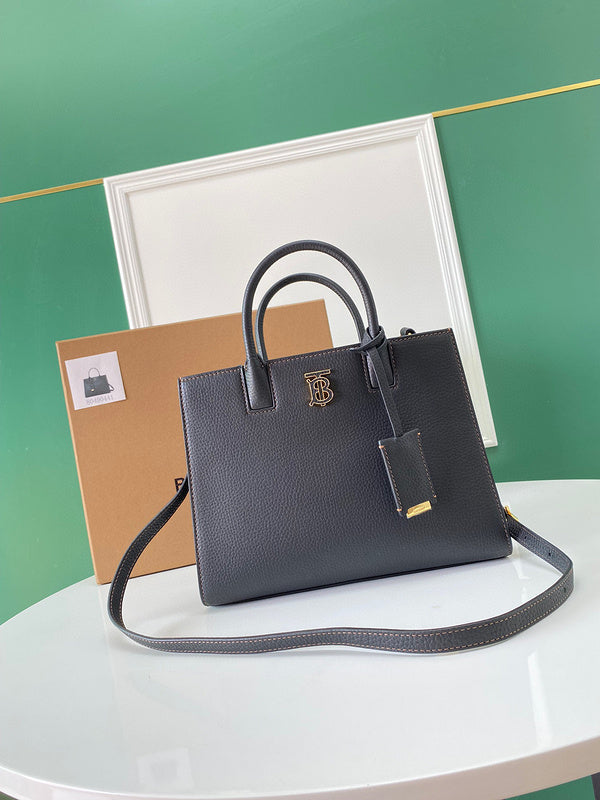 MC-Burberry-016