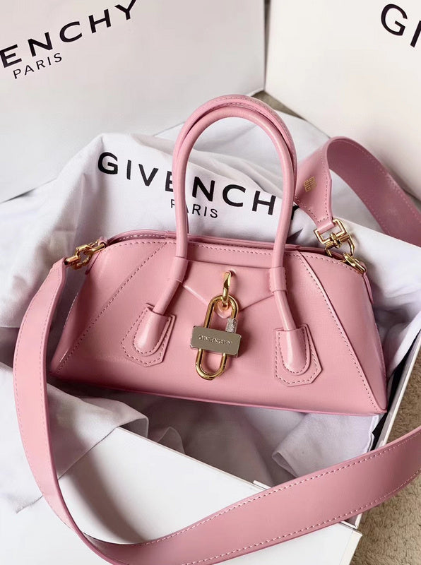 MC-GIVENCHY-029