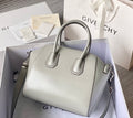 MC-GIVENCHY-031