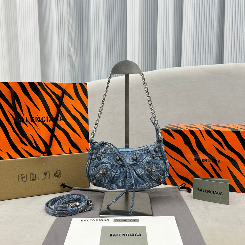 MC-Balenciaga-103