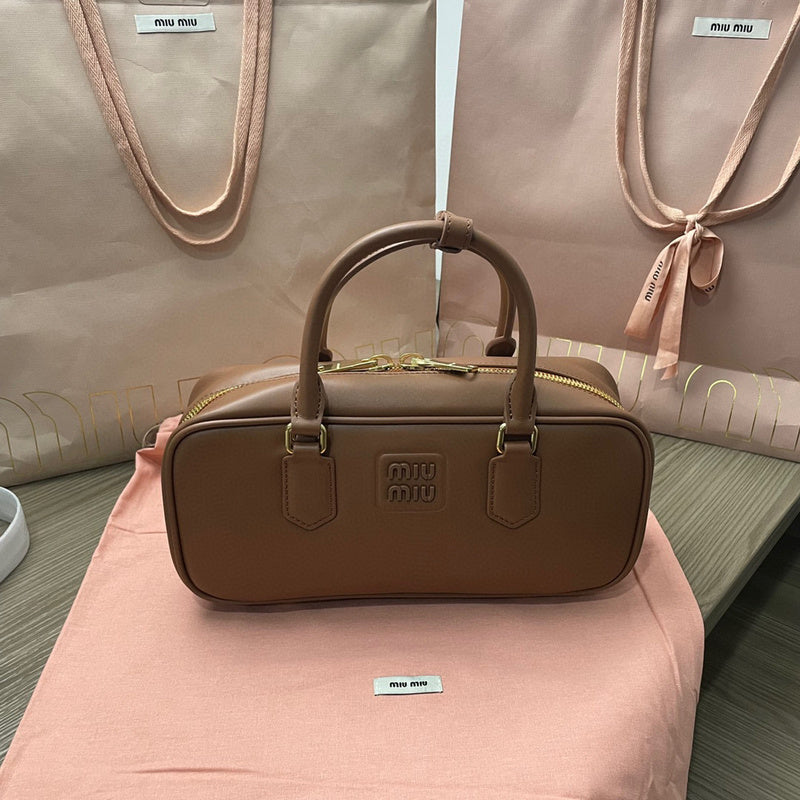 MC-Miu Miu-036
