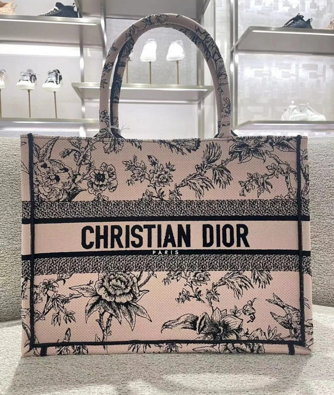 MC-Christian Dior-243