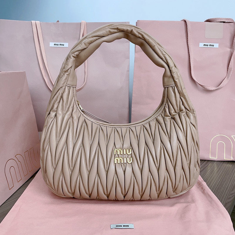 MC-Miu Miu-040