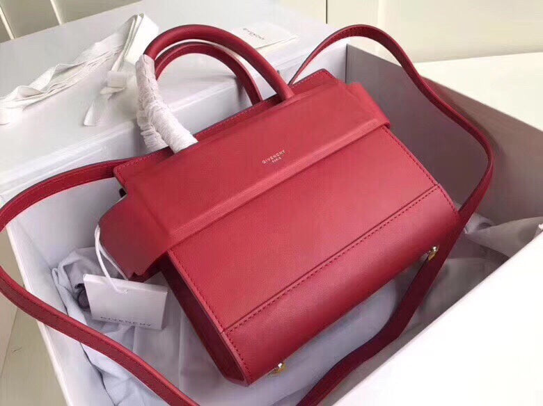 MC-GIVENCHY-038