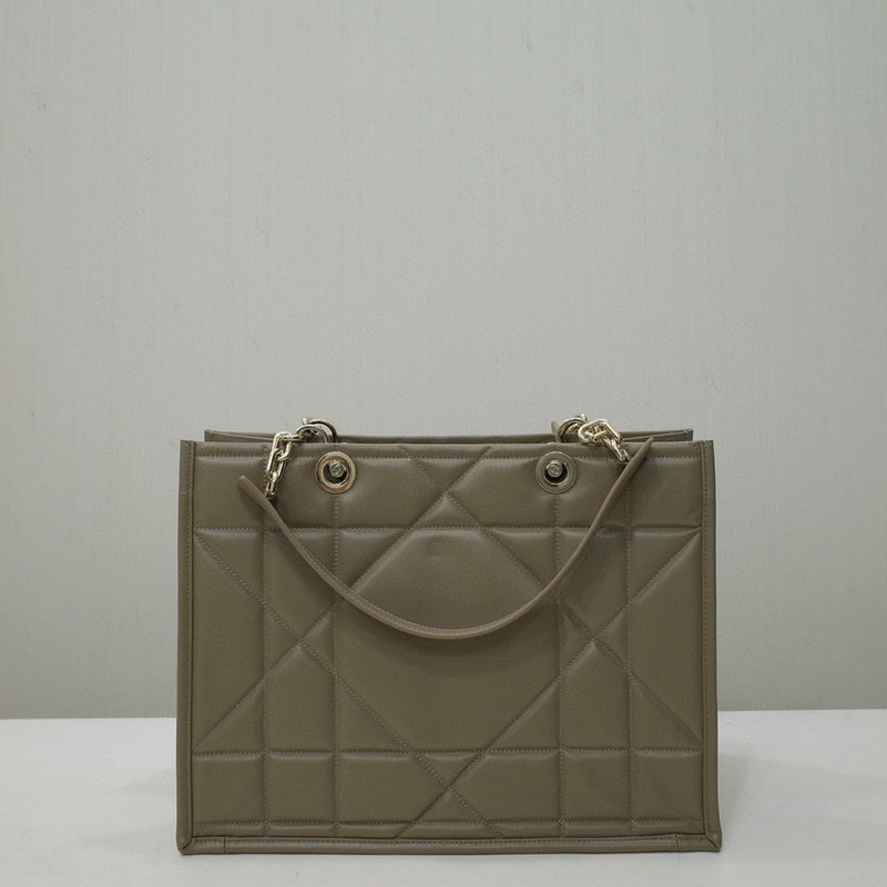 MC-Christian Dior-270