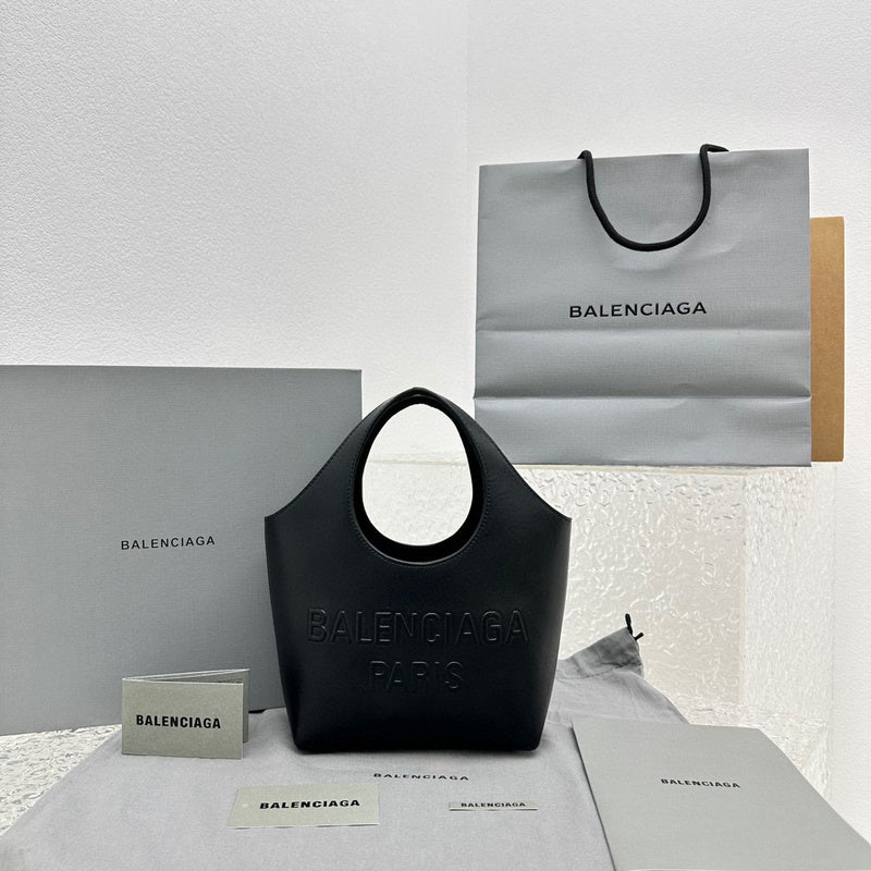 MC-Balenciaga-140