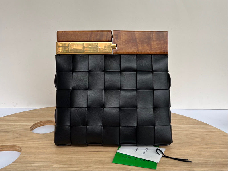 MC-Bottega Veneta-198
