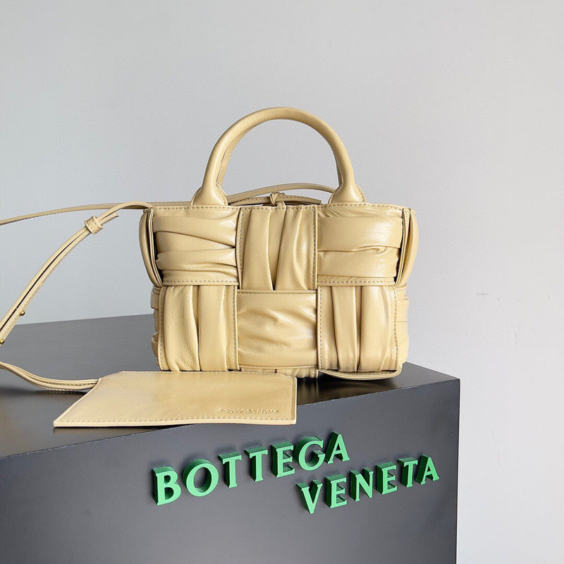 MC-Bottega Veneta-200