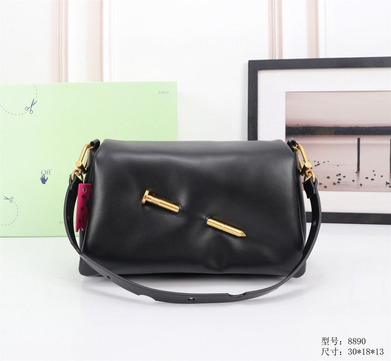 MC-OFF White-044
