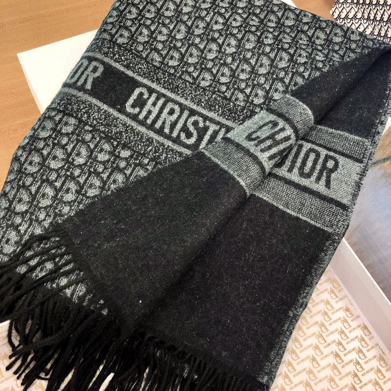 MC-Scarfs-114