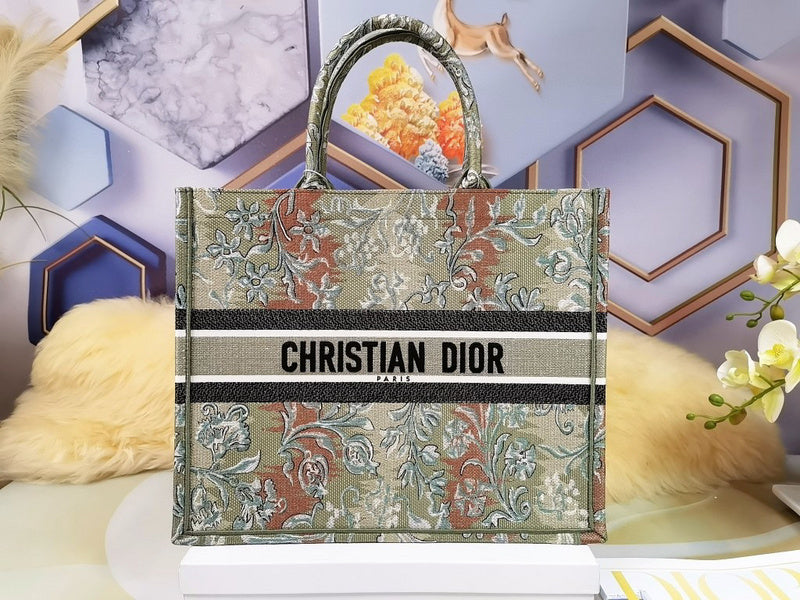 MC-Christian Dior-328
