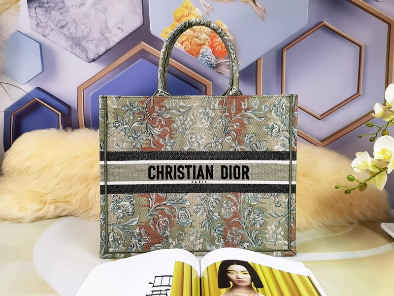 MC-Christian Dior-329