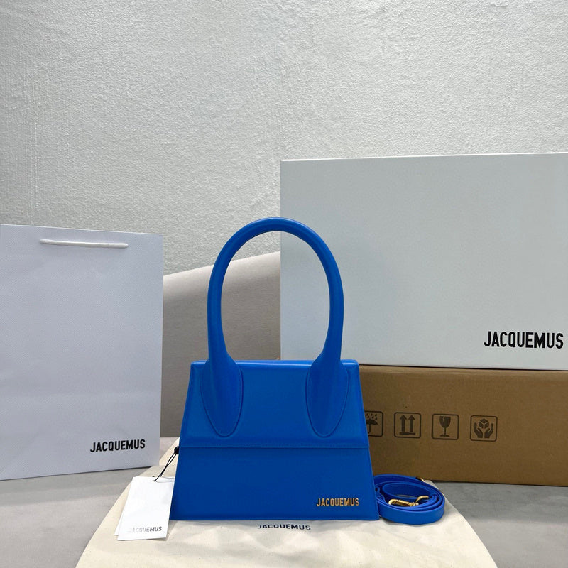 MC-JACQUEMUS-027
