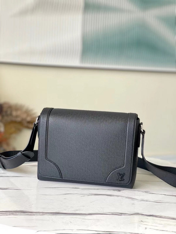 MC-LV-Bags-399