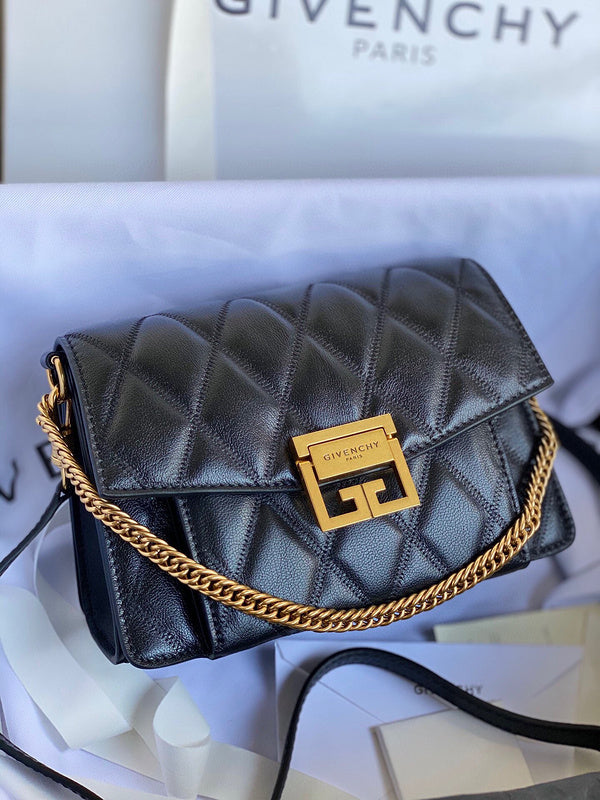 MC-GIVENCHY-049