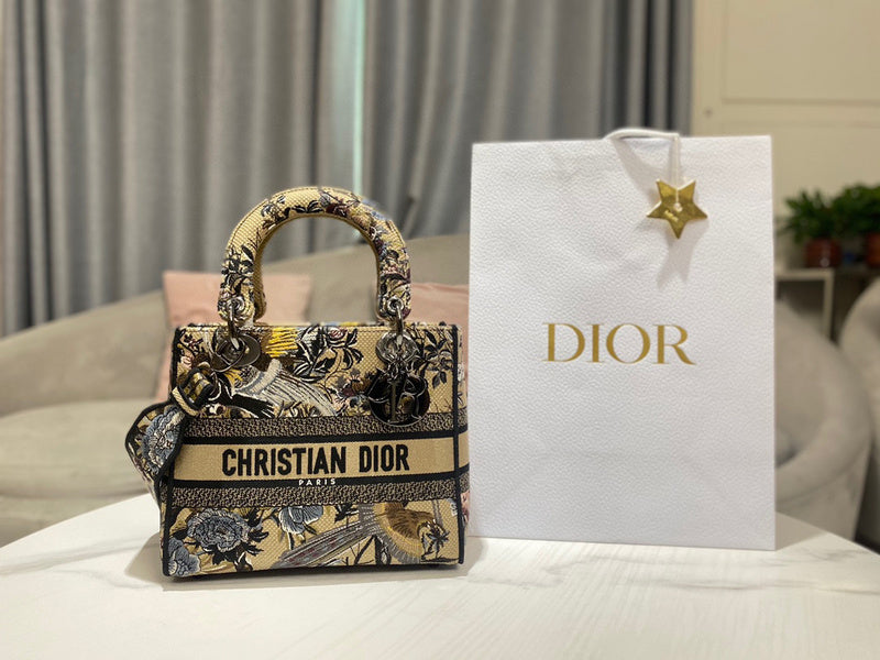 MC-Christian Dior-360