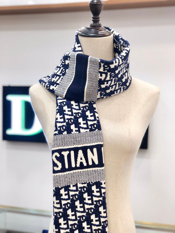 MC-Scarfs-138