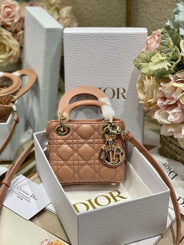 MC-Christian Dior-387
