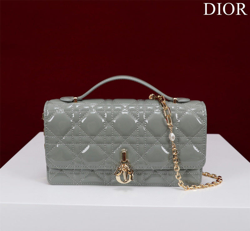 MC-Christian Dior-430