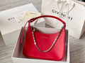 MC-GIVENCHY-060