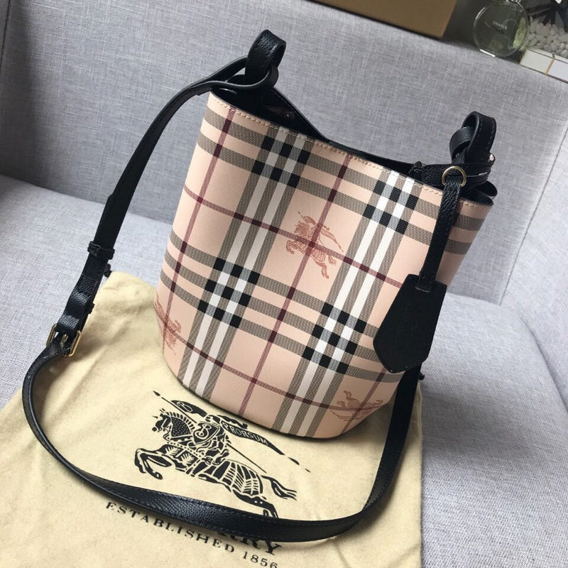 MC-Burberry-075