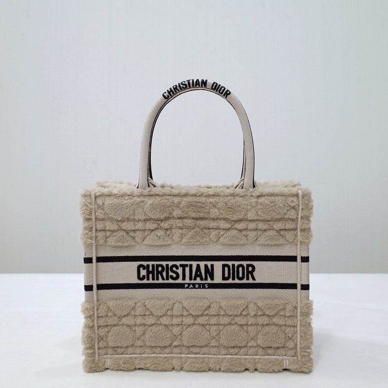 MC-Christian Dior-512