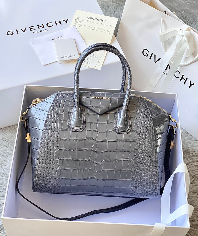 MC-GIVENCHY-070