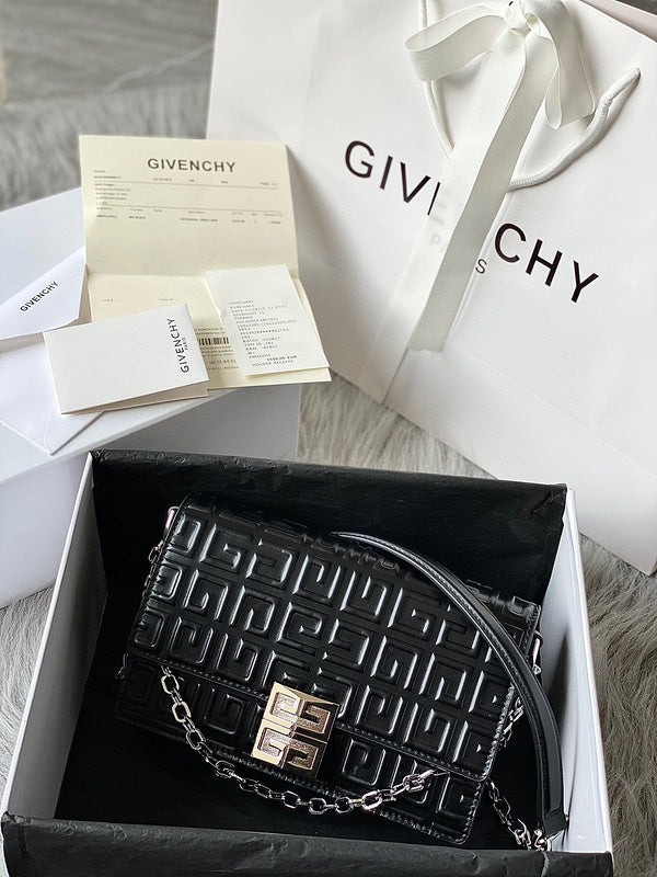 MC-GIVENCHY-078