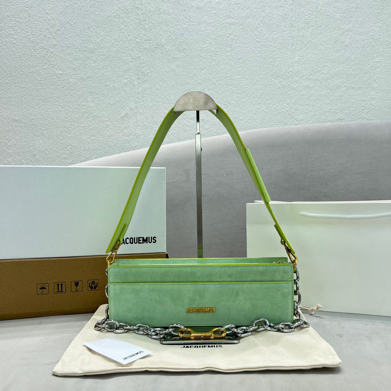 MC-JACQUEMUS-053