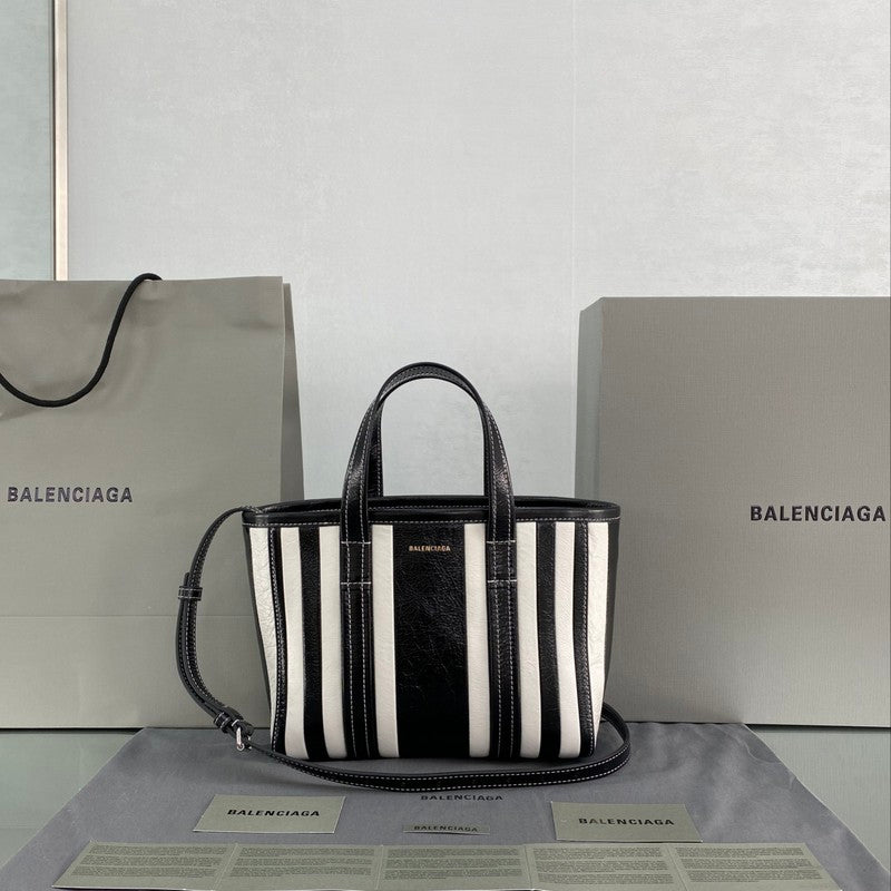 MC-Balenciaga-274