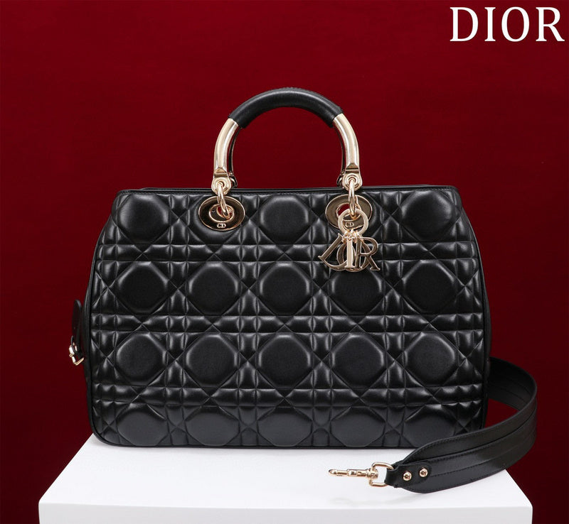 MC-Christian Dior-600