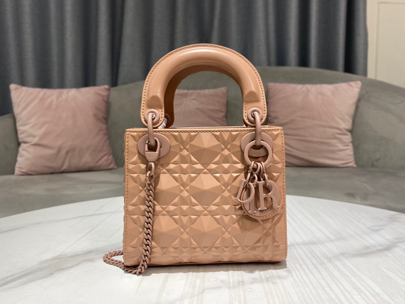 MC-Christian Dior-601