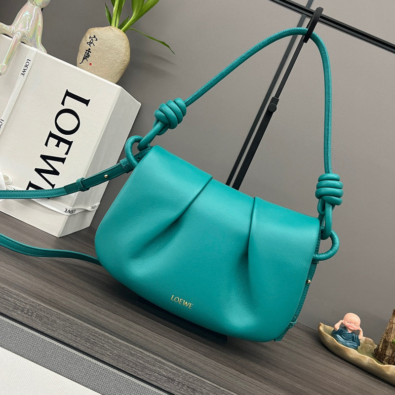 MC-Loewe-165
