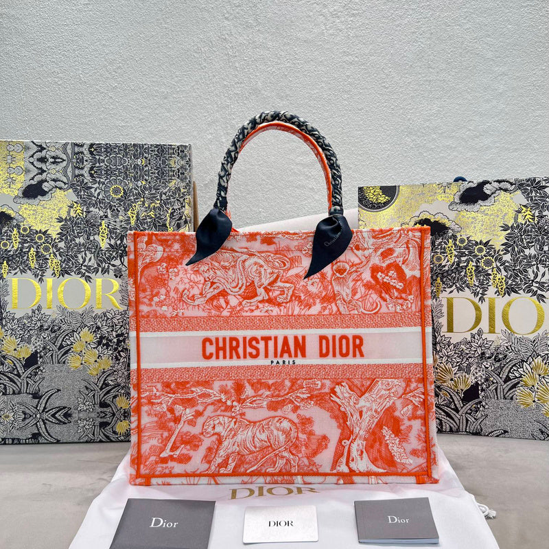 MC-Christian Dior-681