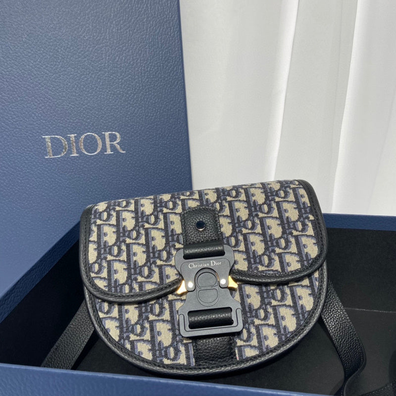MC-Christian Dior-690